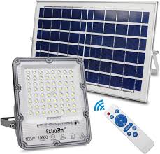 Proyector LED Solar 100W con Control Remoto - Luz Fría IP67